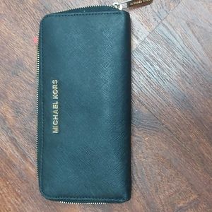 Michael  kors wallet